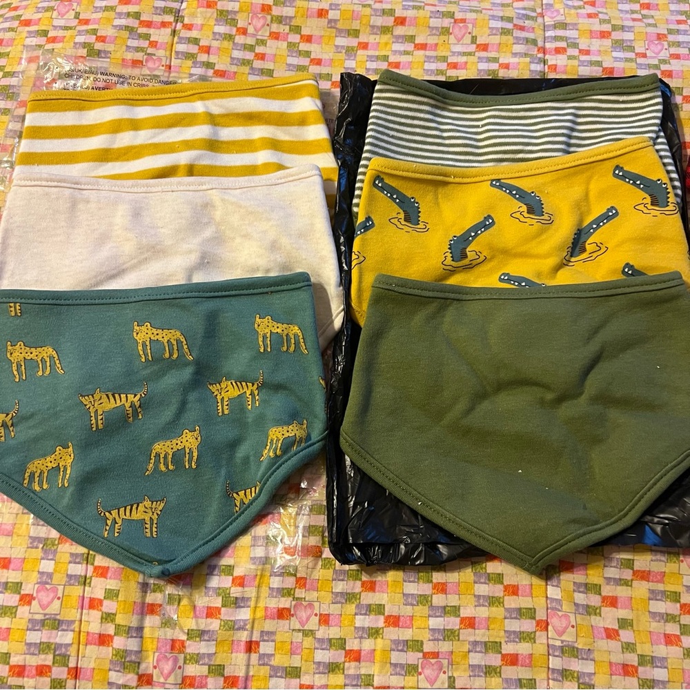 Amazon Essentials New NIP 6 Pack Baby Boys Bibs One Size